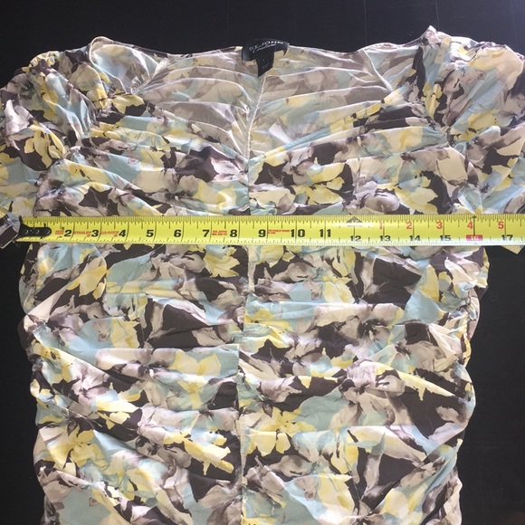 St.John Couture Top - Picture 6 of 8